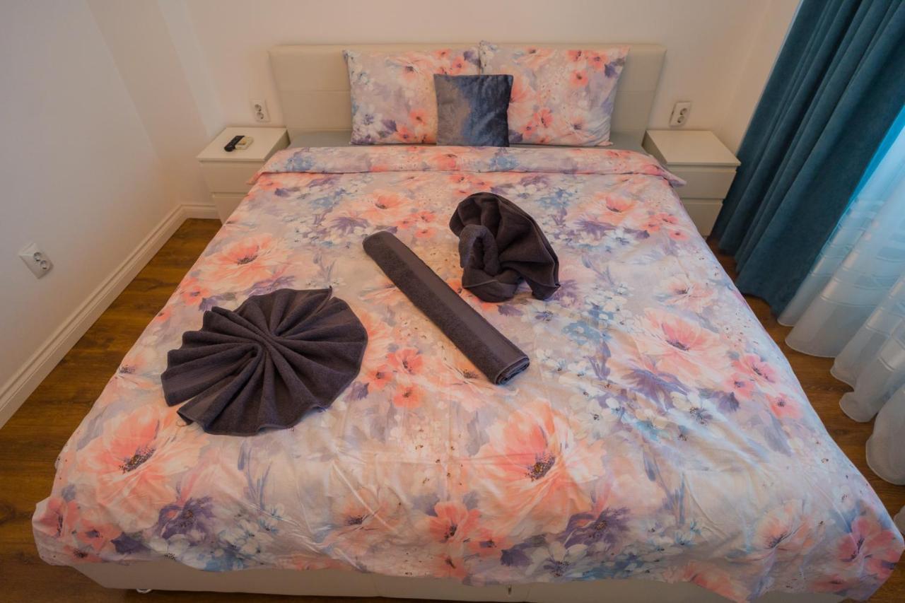Cozy & Spacious 2Br Apartment With Netflix Bukarest Kültér fotó
