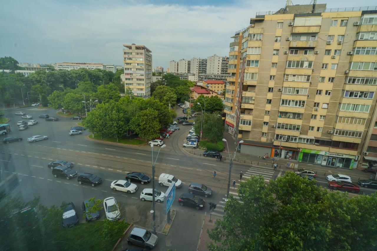 Cozy & Spacious 2Br Apartment With Netflix Bukarest Kültér fotó