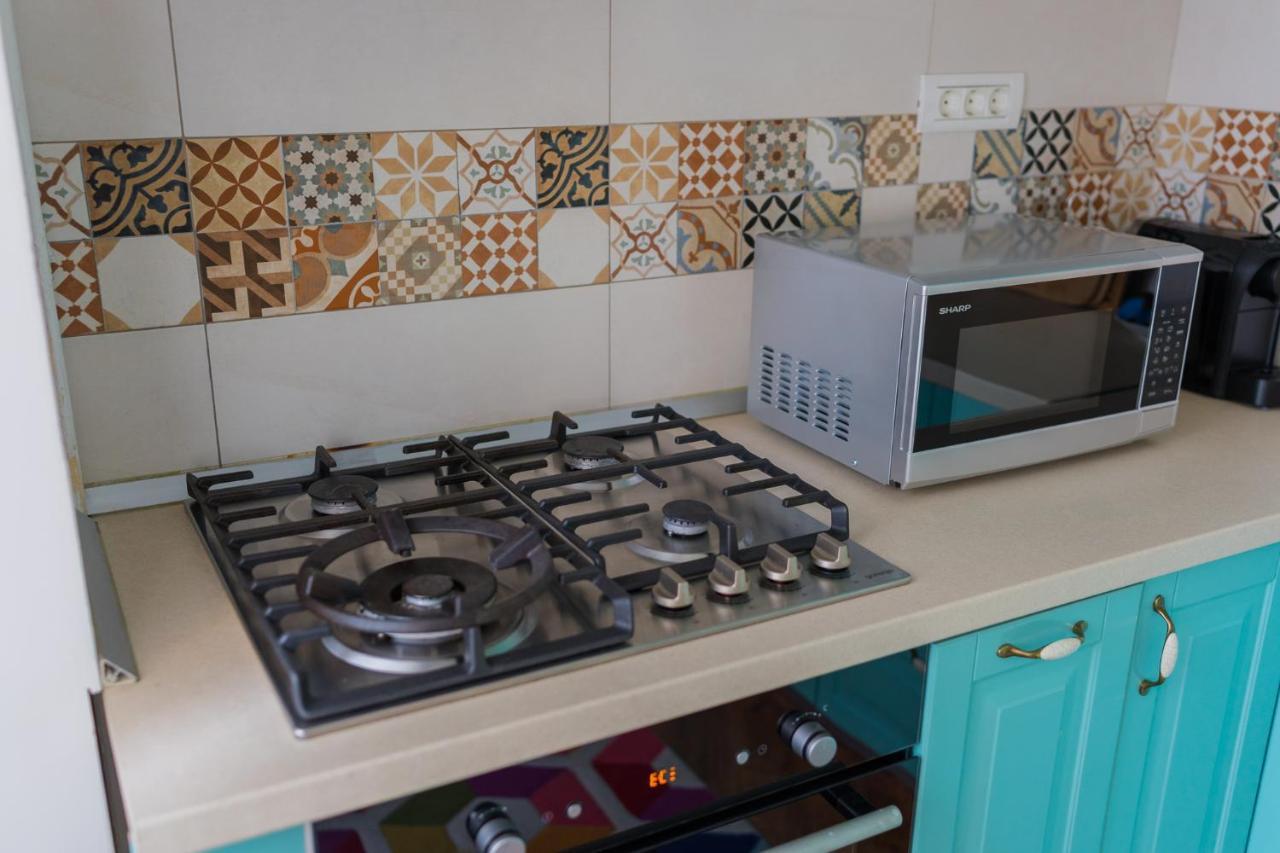 Cozy & Spacious 2Br Apartment With Netflix Bukarest Kültér fotó