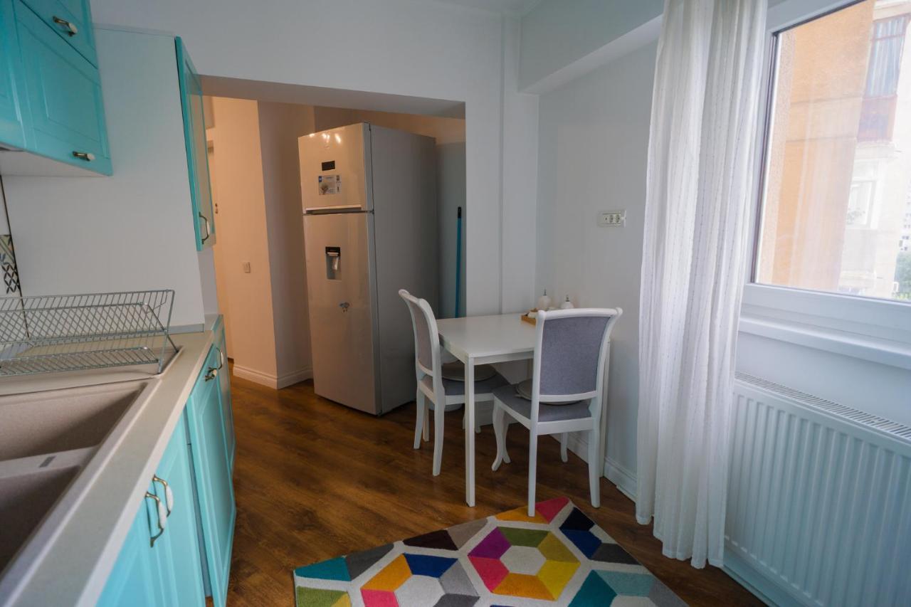 Cozy & Spacious 2Br Apartment With Netflix Bukarest Kültér fotó