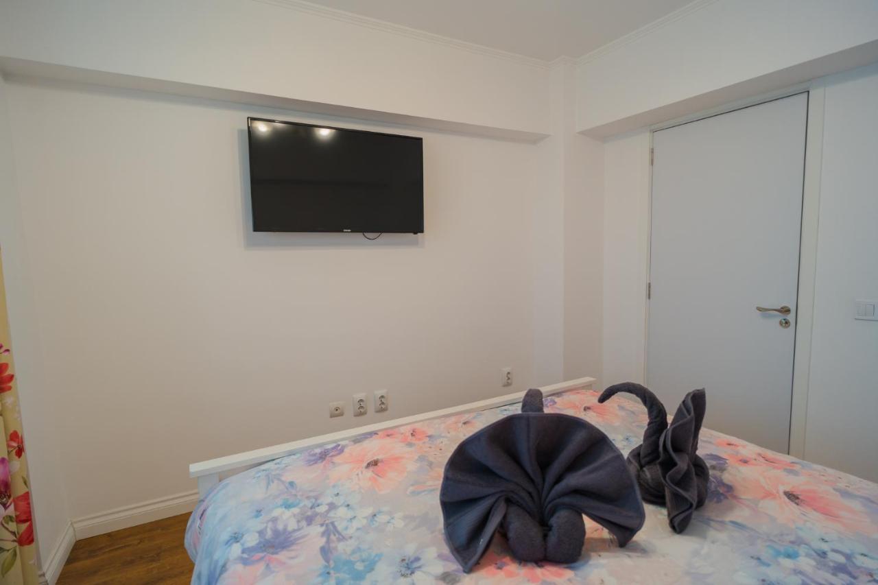 Cozy & Spacious 2Br Apartment With Netflix Bukarest Kültér fotó