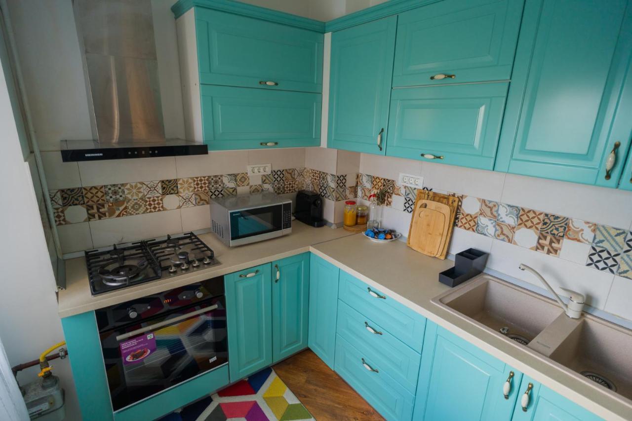 Cozy & Spacious 2Br Apartment With Netflix Bukarest Kültér fotó